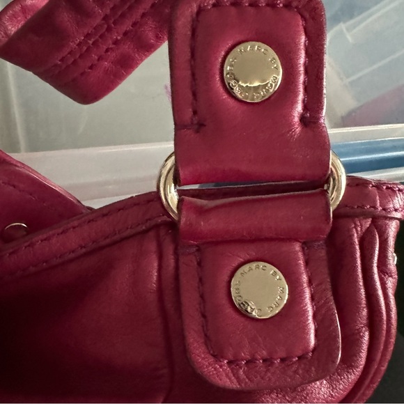 Magenta Marc by Marc Jacobs bag - Picture 6 of 10